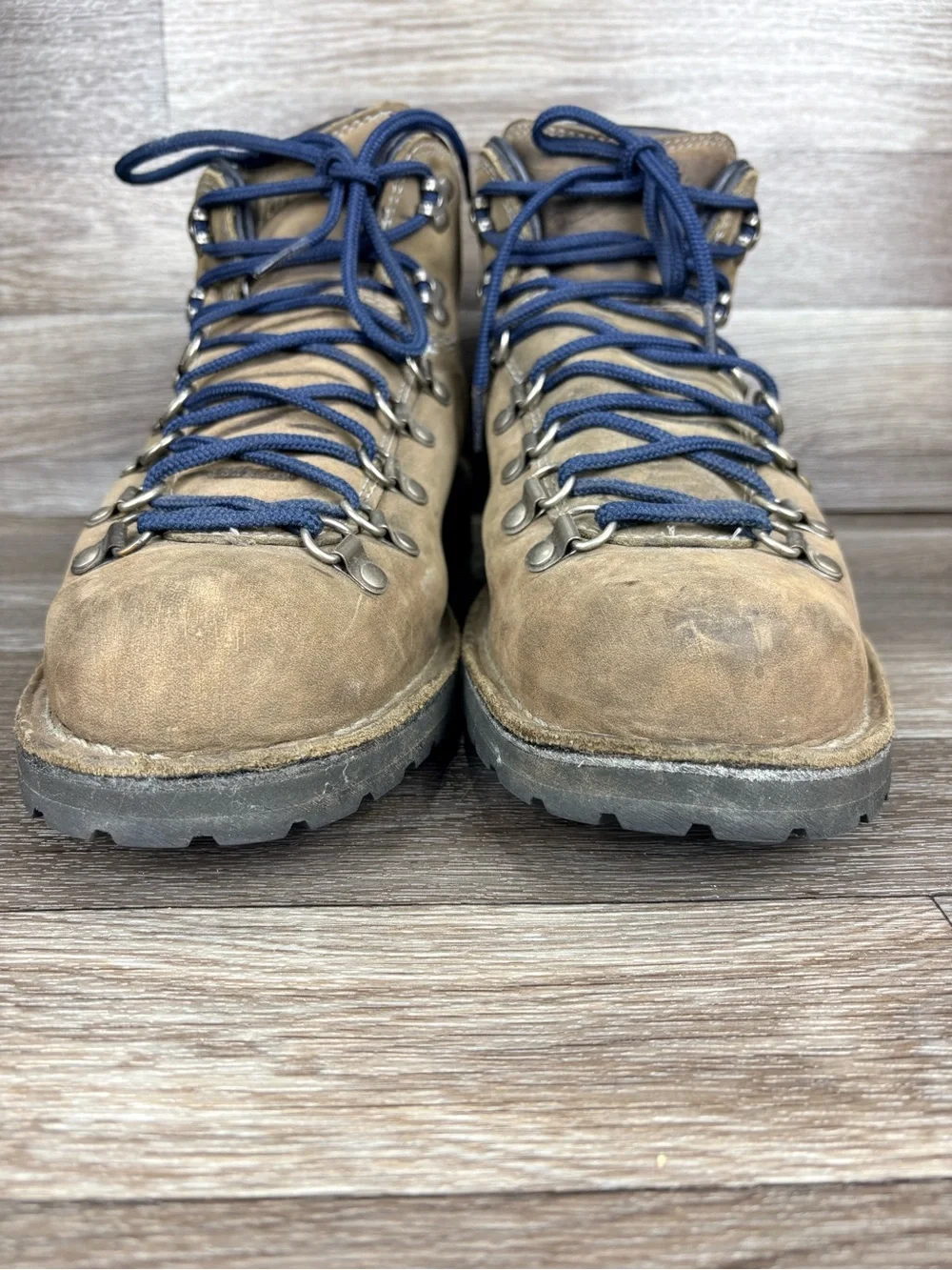 Danner Mountain Pass Gunmetal Boots Nubuck Leather Vibram Gore-Tex Men’s Sz 9EE